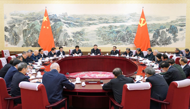 12月26日至27日,中共中央政治局召开“不忘初心、牢记使命”专题民主生活会,中共中央总书记习近平主持会议并发表重要讲话。新华社记者 李学仁 摄