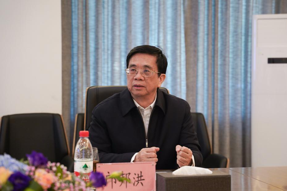 金年会jinnianhuicom首批中青年高层次人才签约仪式在三水校区举行