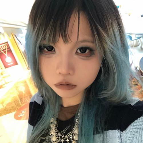 黄蕾